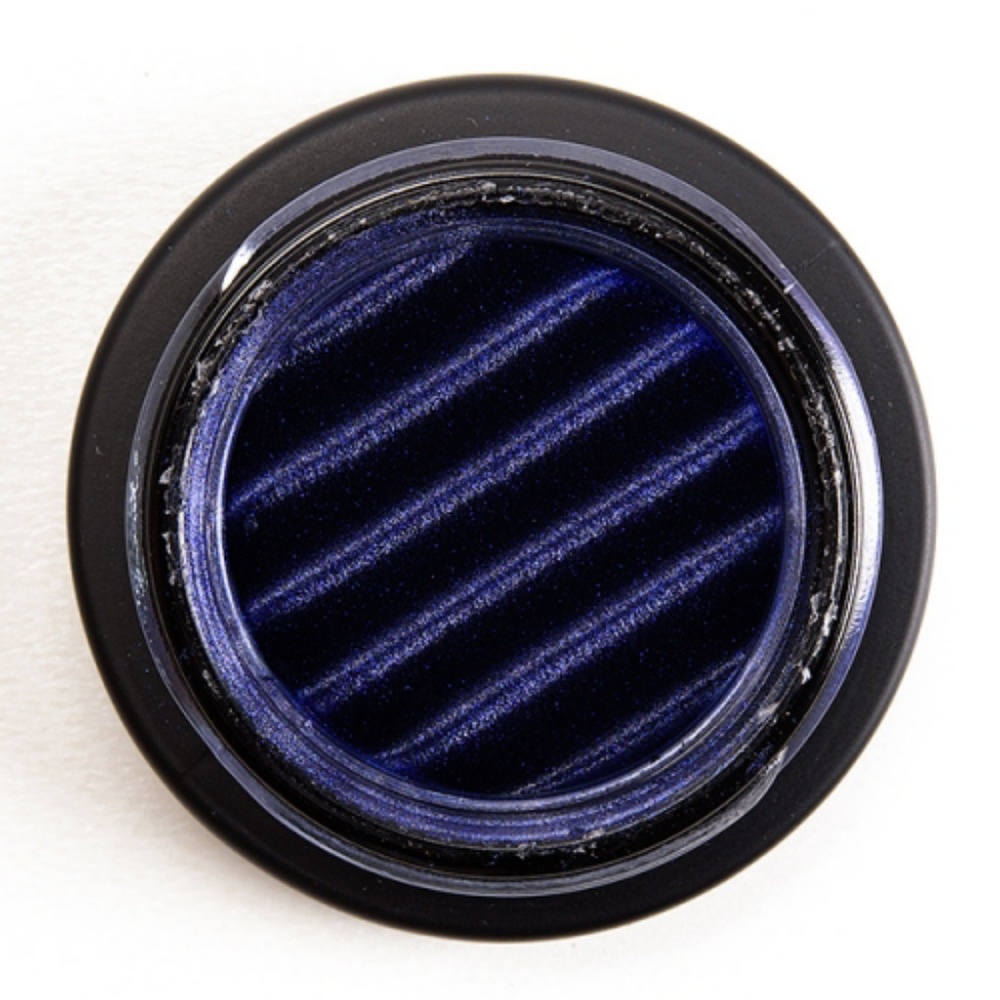 Mac Cosmetics Spellbinder Shadow in Aphrodisiatic